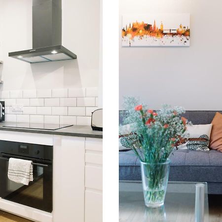 Beautiful City Centre Apartment - Holyrood Park Единбург Екстериор снимка