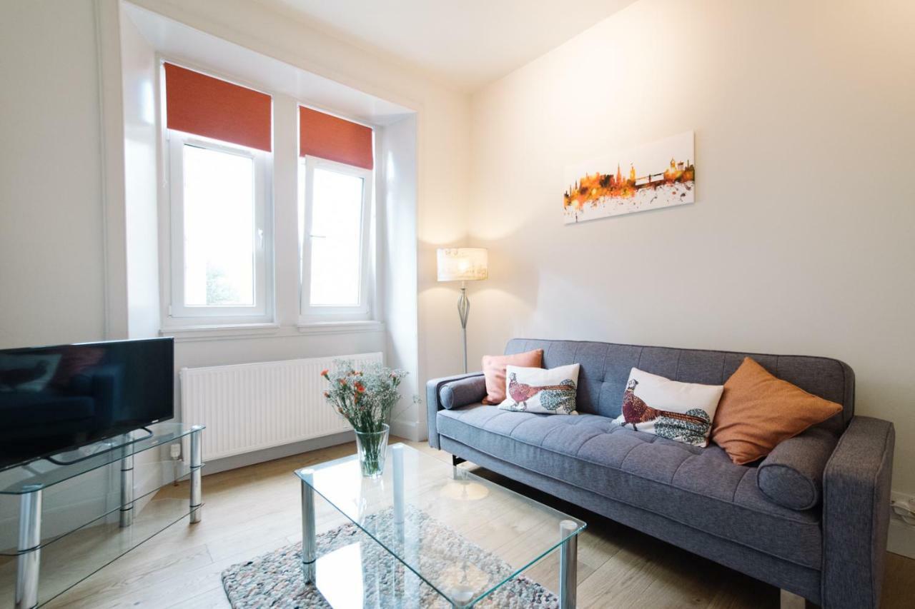 Beautiful City Centre Apartment - Holyrood Park Единбург Екстериор снимка